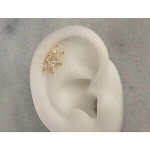 COPY - COPY - 18k Gold Large Crystal Leaf Flower Cartilage Earring Brand New